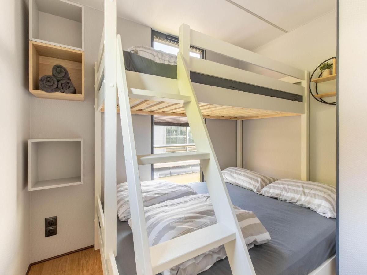Comfortable Houseboat In Volendam Marina Екстер'єр фото