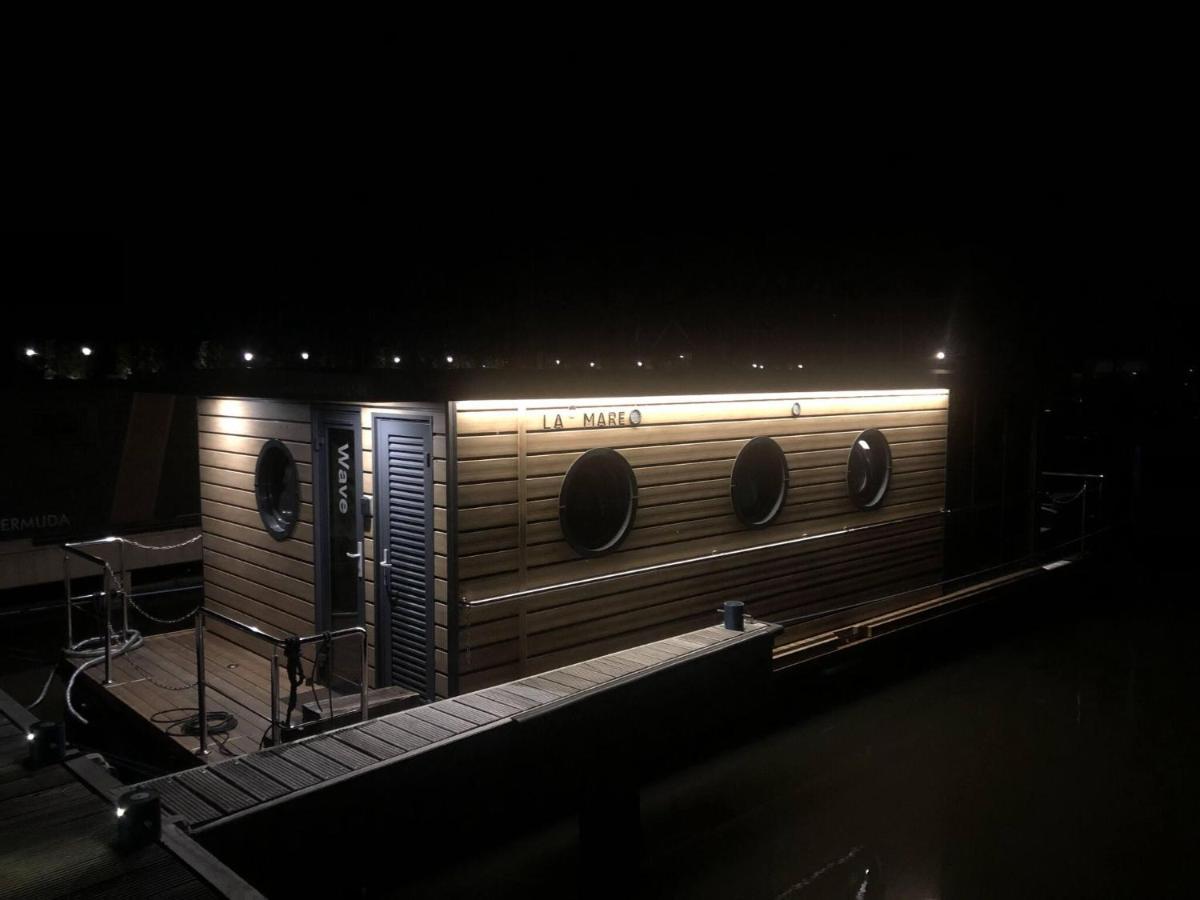 Comfortable Houseboat In Volendam Marina Екстер'єр фото
